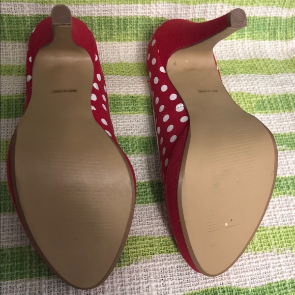 Heels - Picture 2 of 4